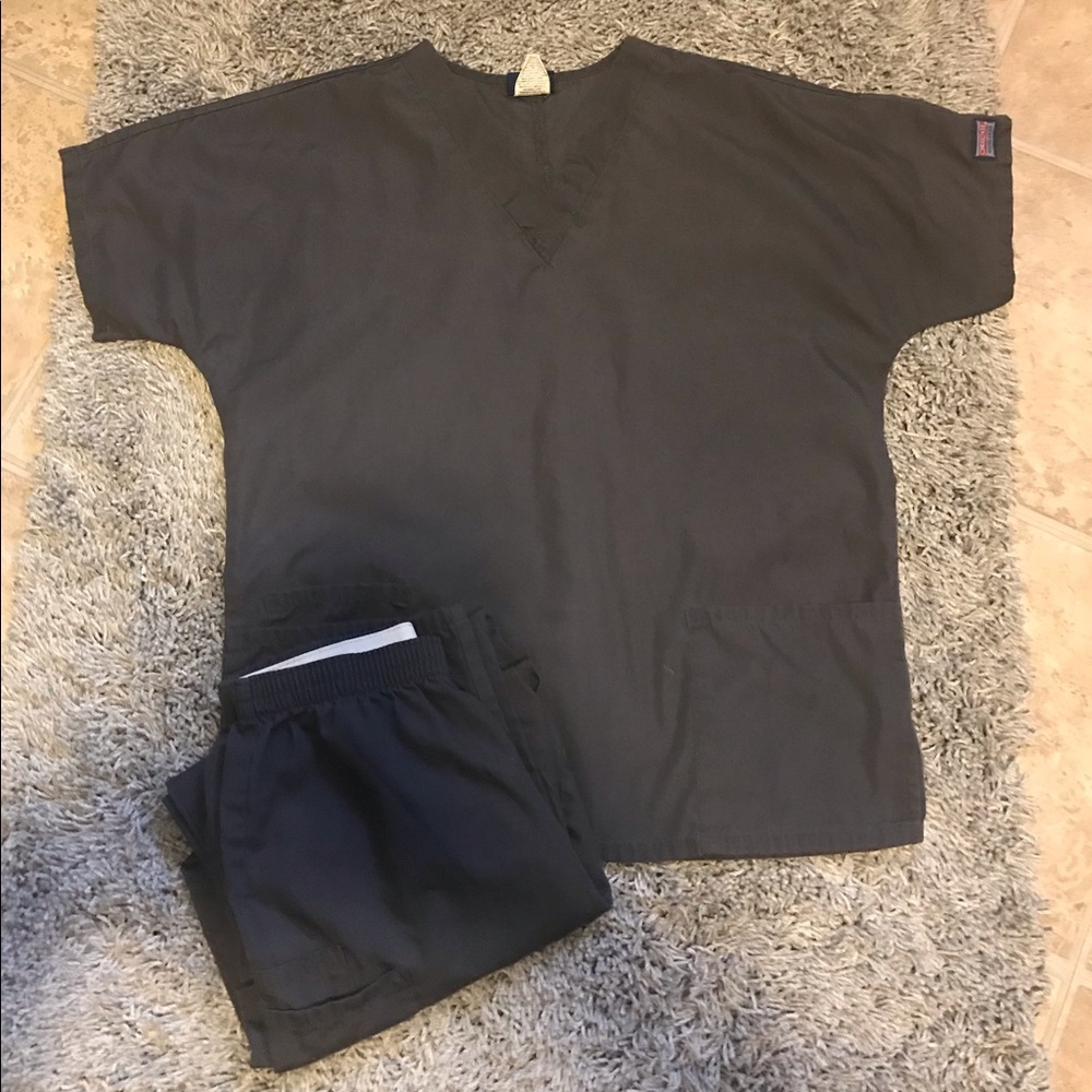 Cherokee Scrub Set